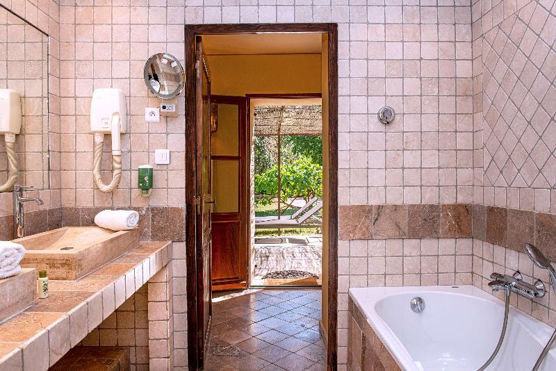 Классический Номер, Hôtel Le Boeuf Couronné Chartres   Logis Hotels
