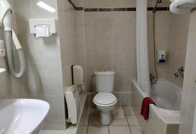 Номер Стандарт Трехместный, Le Chateau