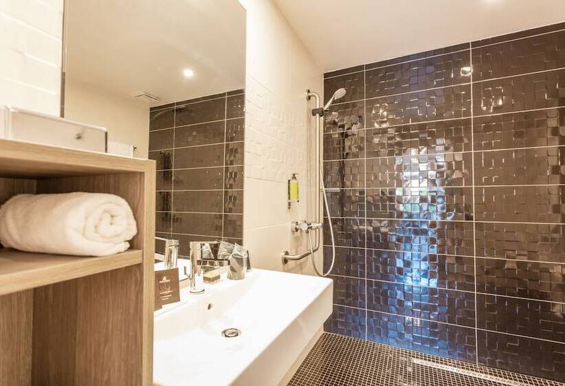 Номер Стандарт Адаптированный для Инвалидов, Le Madeloc Hôtel & Spa