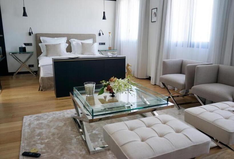 Люкс Deluxe Вид на Море, Hôtel Restaurant Le Touring   Teritoria