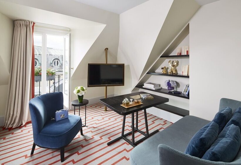 Suite, Montalembert