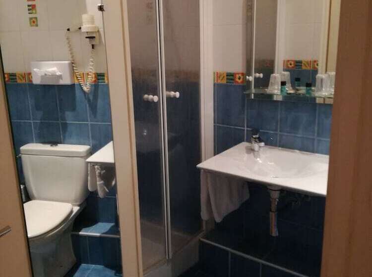 Трехместный Номер Superior, A L Hôtel Des Roys