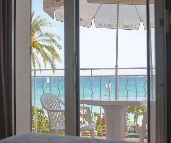 Номер Комфорт Вид на Море, Et Appartements Reine D Azur