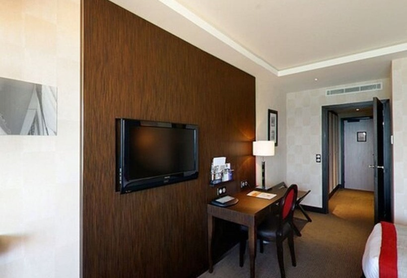 Номер Superior Вид на Город, Grand Hôtel Des Thermes