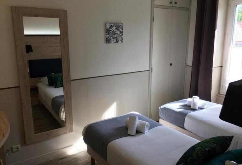 Семейный Номер, Hôtel Saint Albert