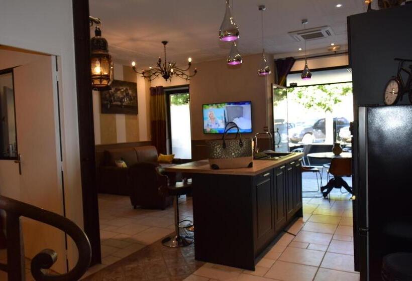 Апартаменты Deluxe 1 Спальня, Hôtel Saint Albert