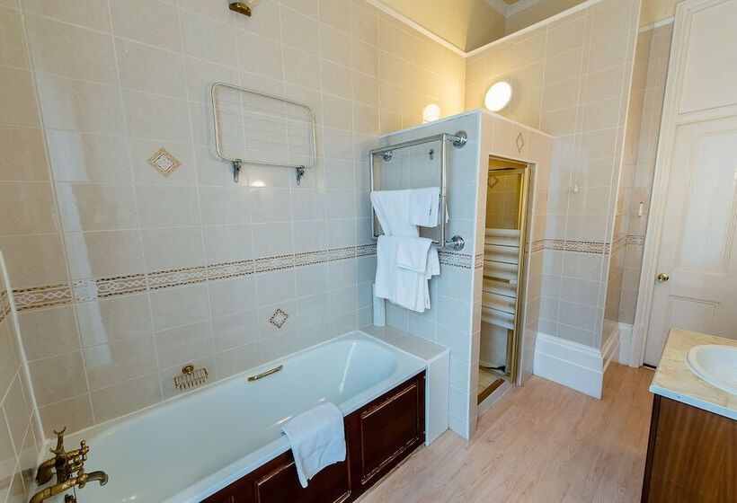 اتاق سوپریور, Voco The Clifton Folkestone, An Ihg