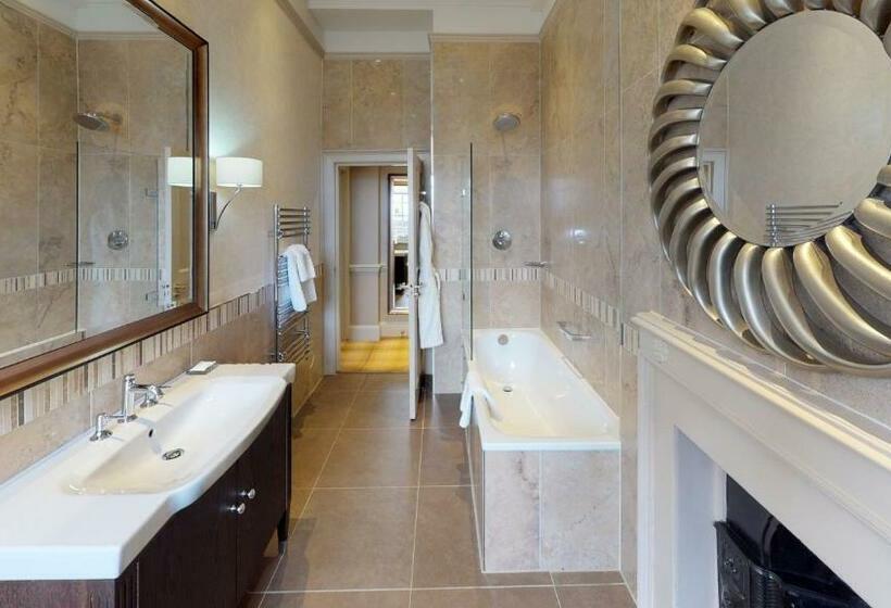Дом 1 Спальня, Dalmahoy Hotel & Country Club
