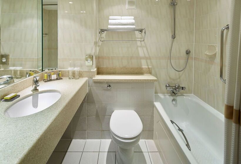 디럭스 룸, Delta Hotels By Marriott Bristol City Centre