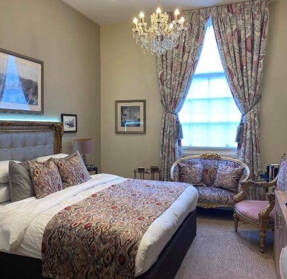 Номер Superior, The Feathers Hotel, Ledbury, Herefordshire