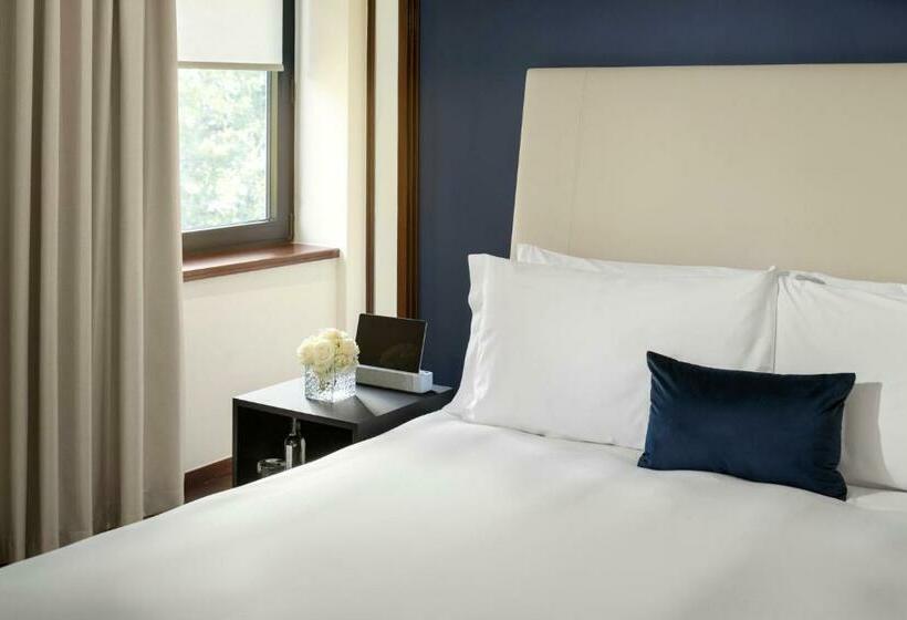 标准间, Como The Halkin
