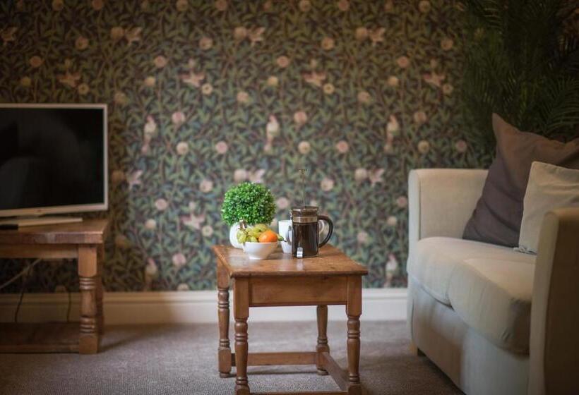 スイート, Flackley Ash Country House