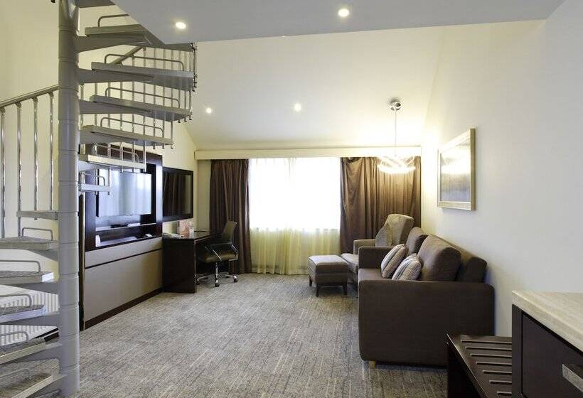 Номер Дюплекс, Ramada By Wyndham Birmingham Solihull