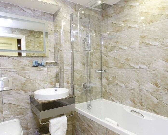 Номер Executive, Ramada By Wyndham Birmingham Solihull