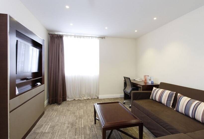 Люкс, Ramada By Wyndham Birmingham Solihull