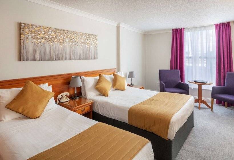 Семейный Номер, New Continental Hotel; Sure Hotel Collection By Best Western