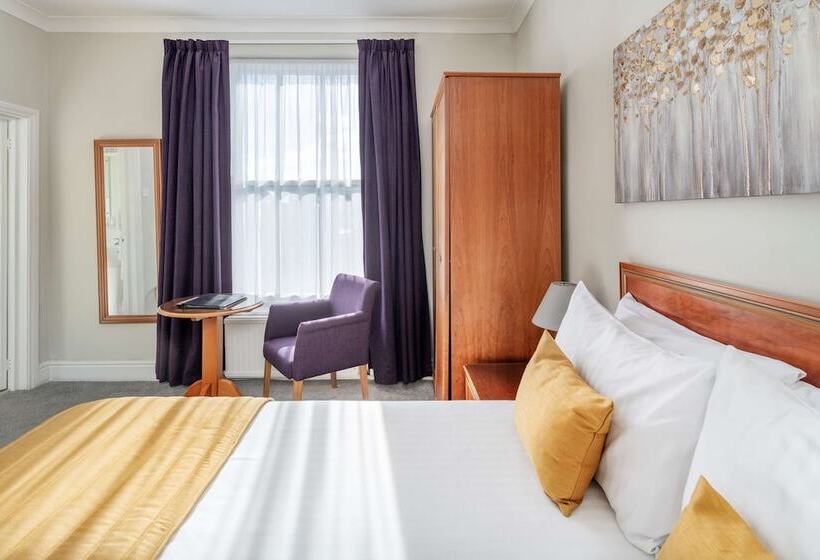 Семейный Номер, New Continental Hotel; Sure Hotel Collection By Best Western