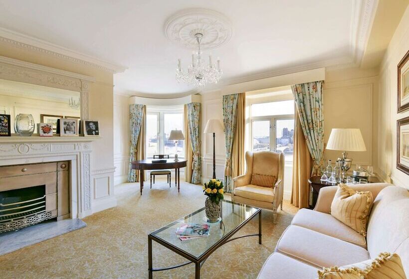 Люкс Вид на Реку, The Savoy