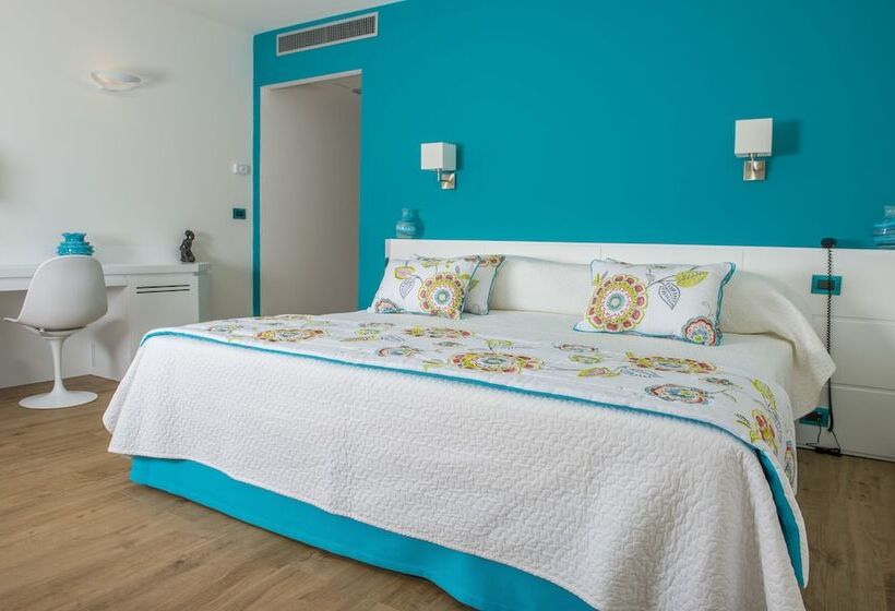 Номер Deluxe Вид на Море, El Faro Hotel & Spa