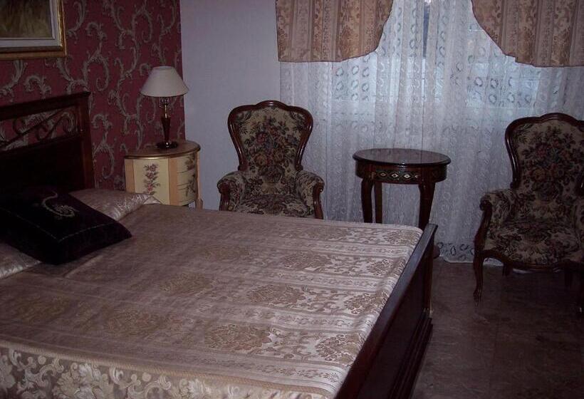 اتاق استاندارد, Royal