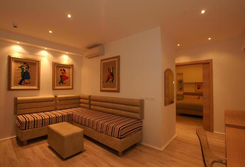 스위트, Saraceno Resort With Private Beach