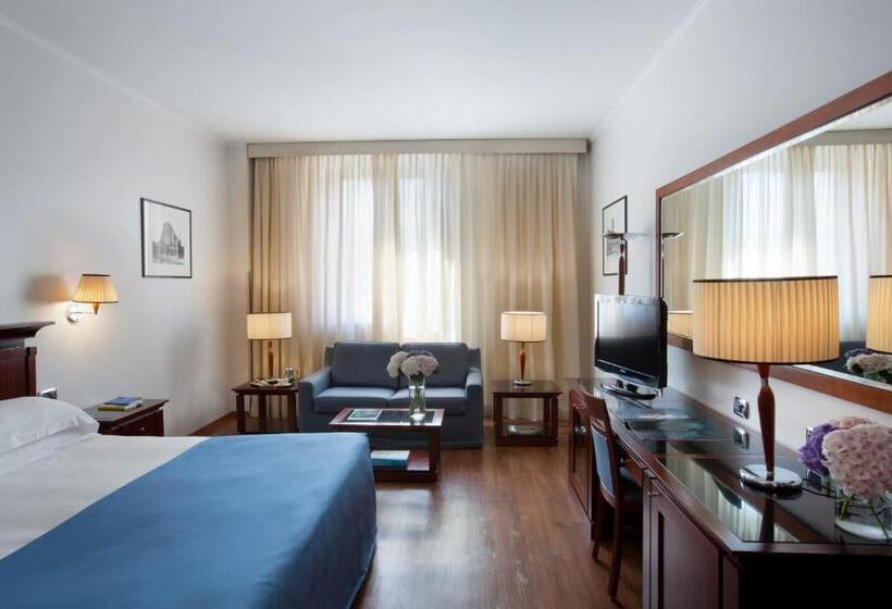 סוויטת ג'וניור, Starhotels Excelsior