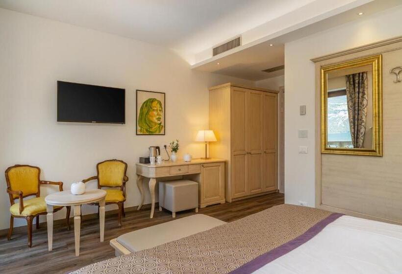 패밀리 룸, Lake Front Hotel Brenzone