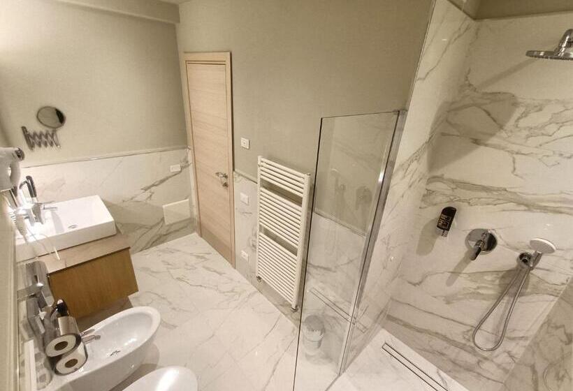 주니어 스위트, Lake Front Hotel Brenzone