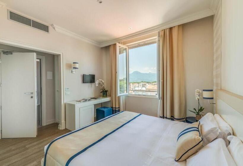 اتاق کلاسیک, Grand Hotel & Riviera