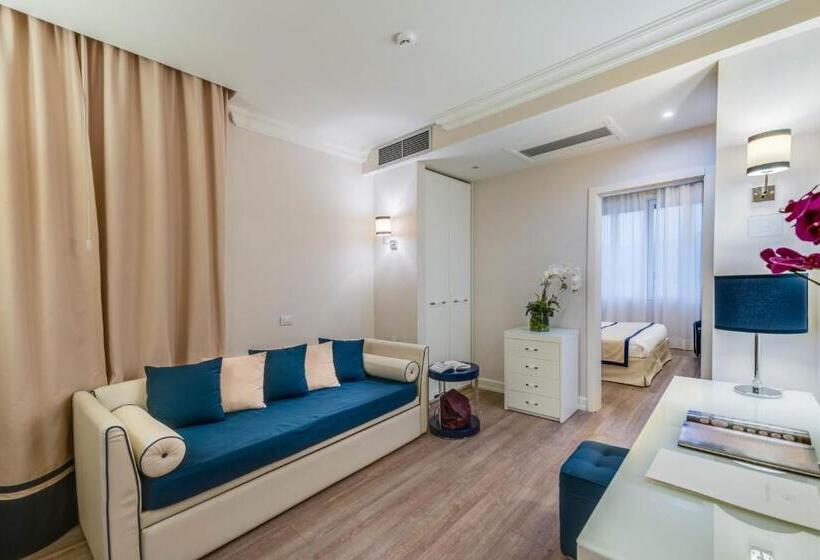 Quarto Familiar, Grand Hotel & Riviera
