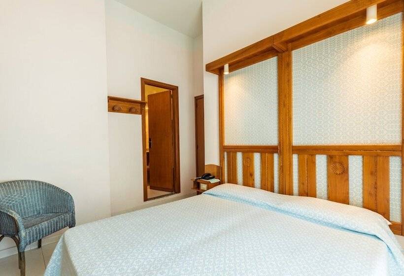 اتاق اکونومی, Albergo Miramare