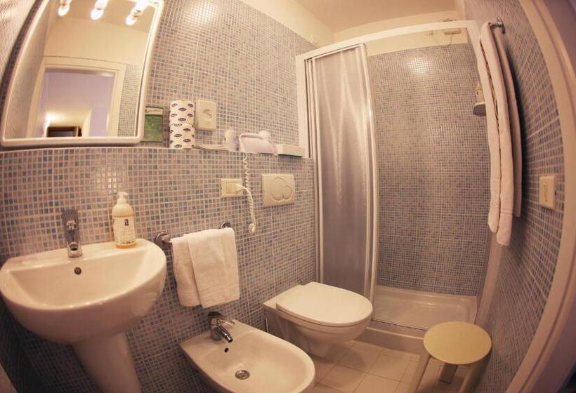 Трехместный Номер Стандарт Вид на Сад, Galli   Wellness & Spa