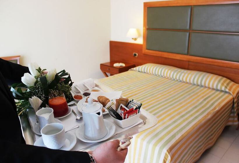 Королевский Номер, Grand Hotel Don Juan