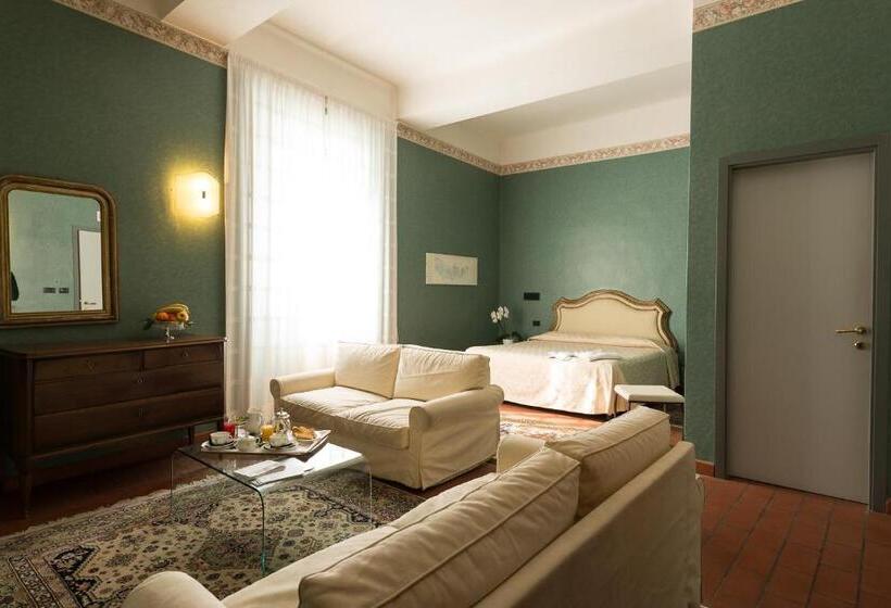 Полулюкс, Palazzo Loup