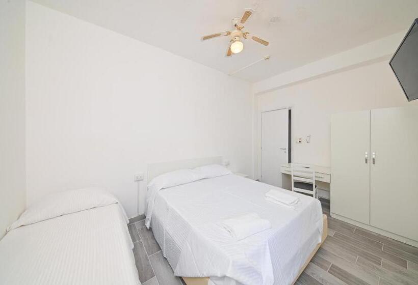 Номер Стандарт Трехместный, Villa Diana   Beach & Rooms