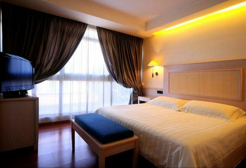 سوئیت جونیور با تراس, Best Western Hotel Globus