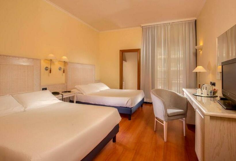 اتاق پنج‌تخته استاندارد, Best Western Hotel Globus