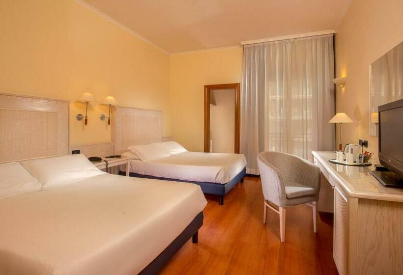 اتاق استاندارد چهار تخته, Best Western Hotel Globus