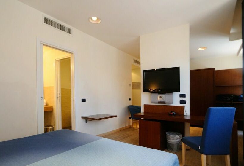 اتاق خانوادگی, Best Western Hotel Globus