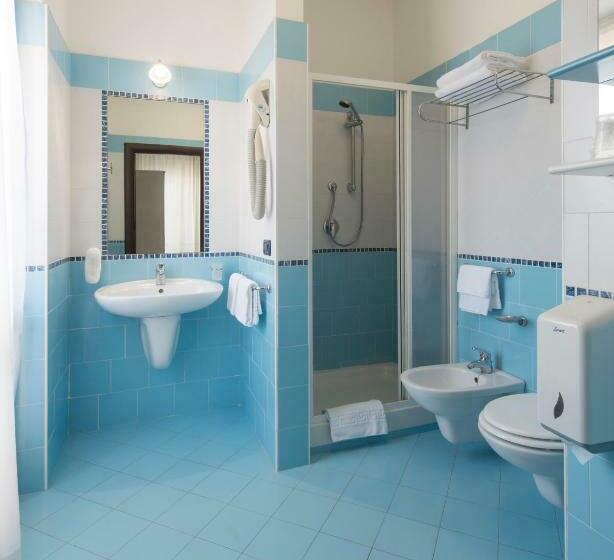 Четырехместный Номер Стандарт, Grand Hotel Adriatico