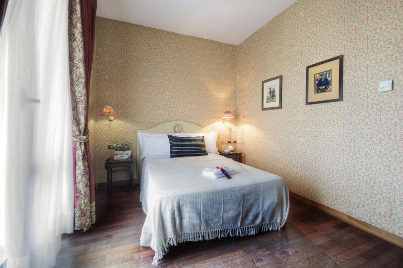 اتاق استاندارد یک نفره, Grand Hotel Colony