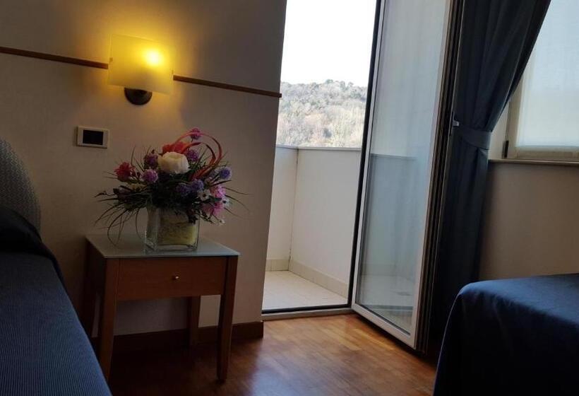 غرفة قياسية مطلّة علي البحر, Baia Flaminia