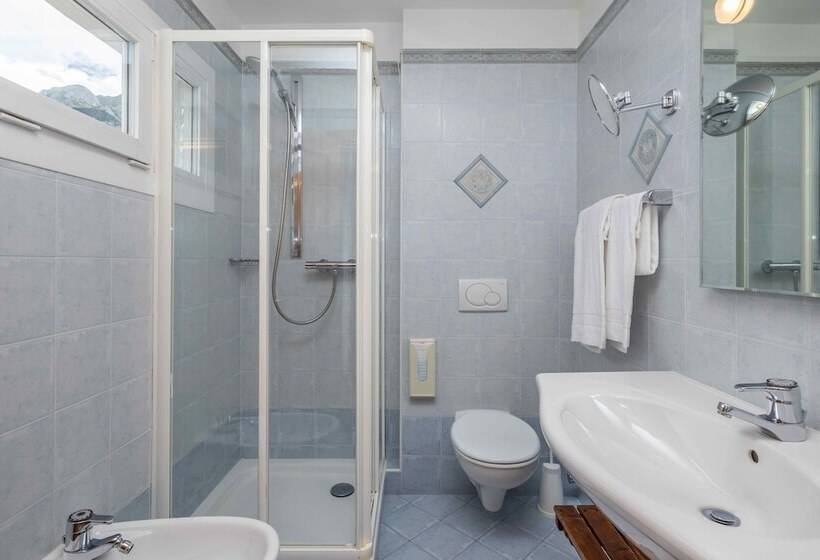 Номер Стандарт Вид на Озеро, Londra Slow Living Molveno