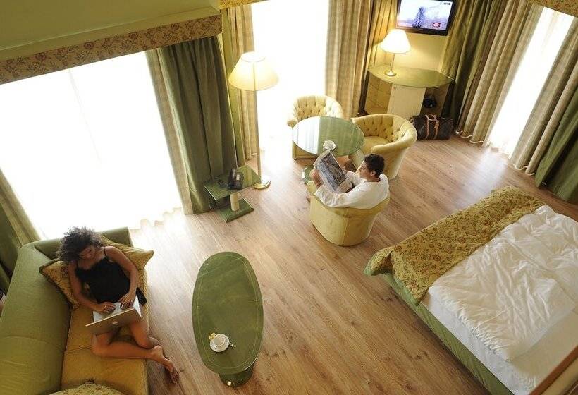 디럭스 스위트, Parc Hotel Flora S