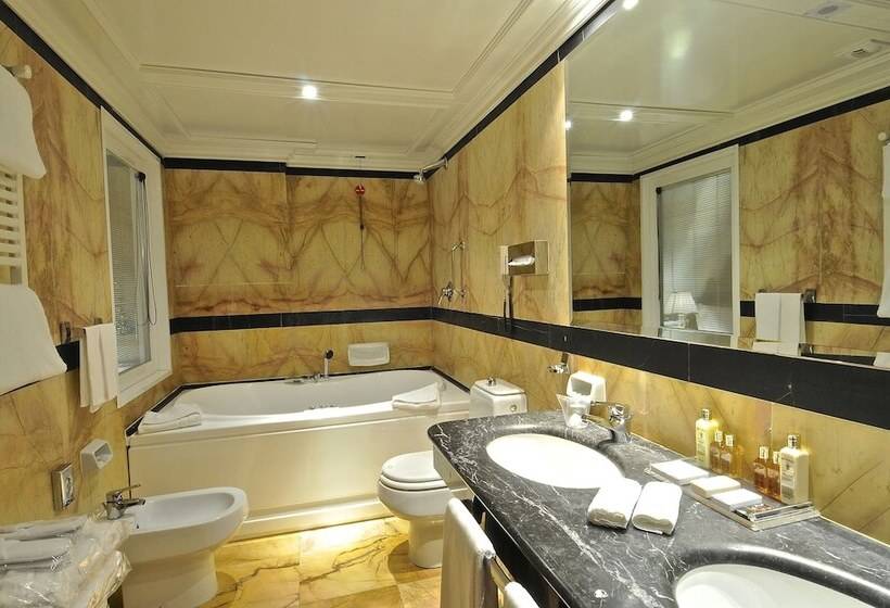 اتاق لوکس سه تخته, Parco Dei Principi Grand Hotel & Spa