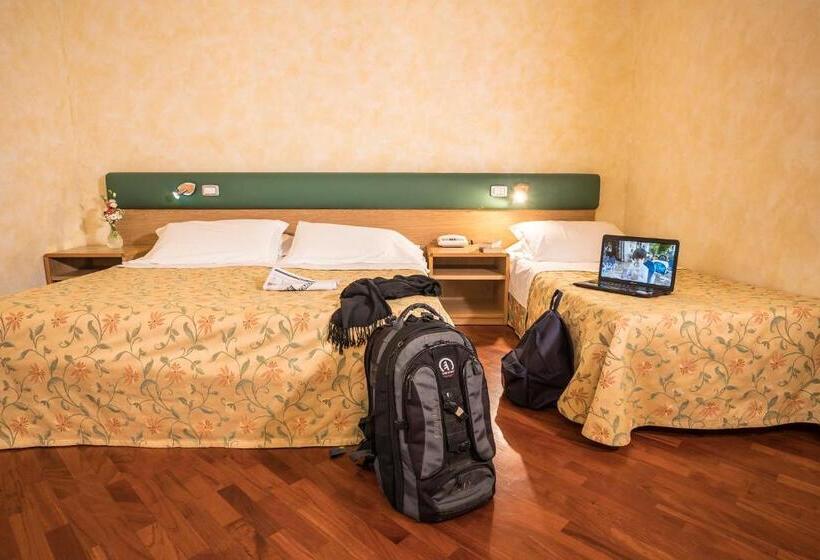 اتاق کلاسیک سه تخته, Vega Perugia