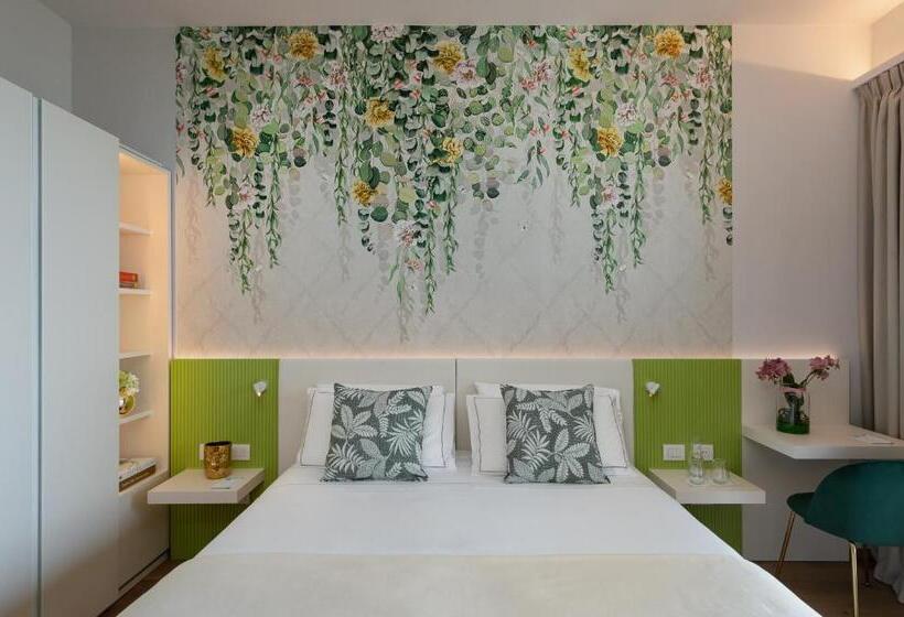 Superior room with lake view, Olivi Hotel & Natural Spa