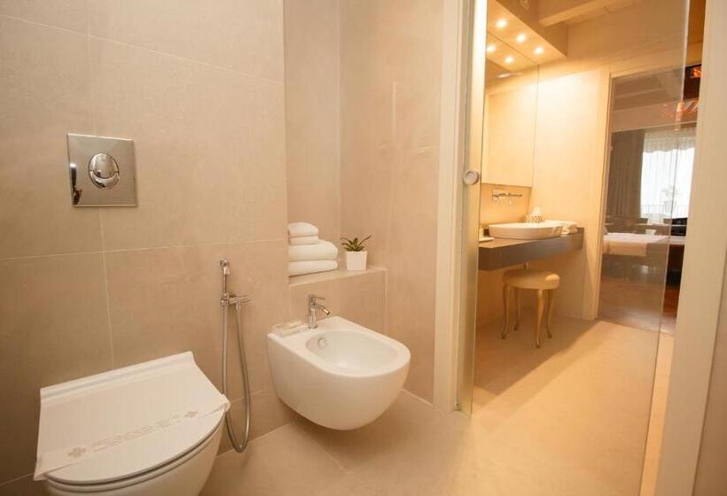 Номер Deluxe Вид на Озеро, Olivi Hotel & Natural Spa