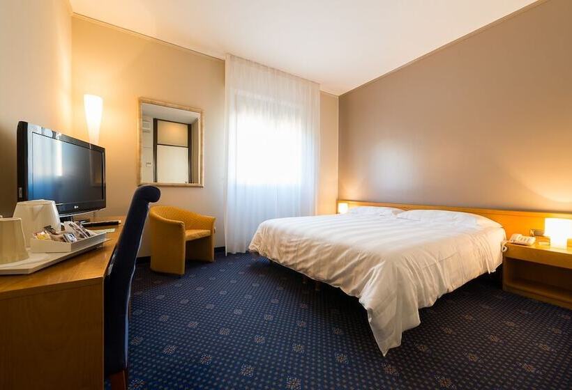 Comfort Szoba, Terme