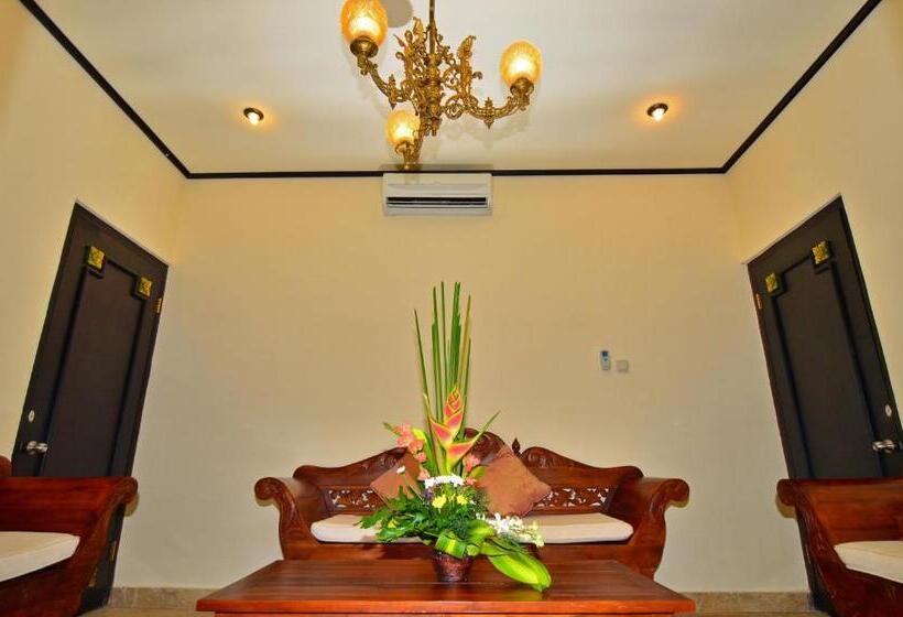 Полулюкс, Inna Sindhu Beach Hotel & Resort